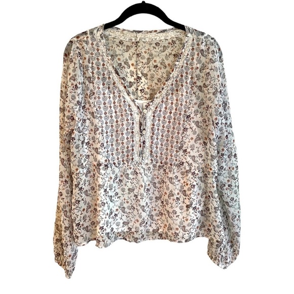 HOLLISTER,PEASANT TOP. ULTRASOFT FABRIC WITH DAINTY FLORAL &PAISLEY MOTIF.SIZE M - Picture 1 of 6